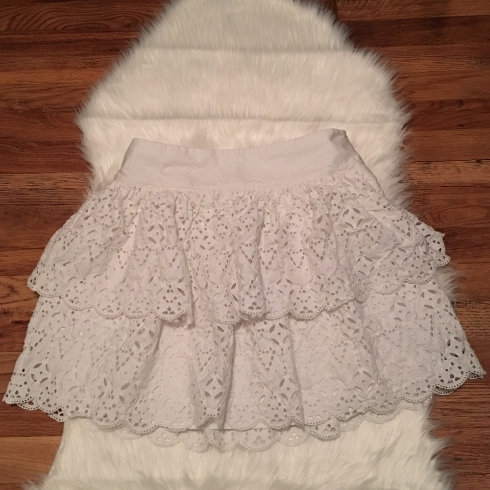 EUC Banana Republic White Eyelet Ruffle Skirt Sz 0